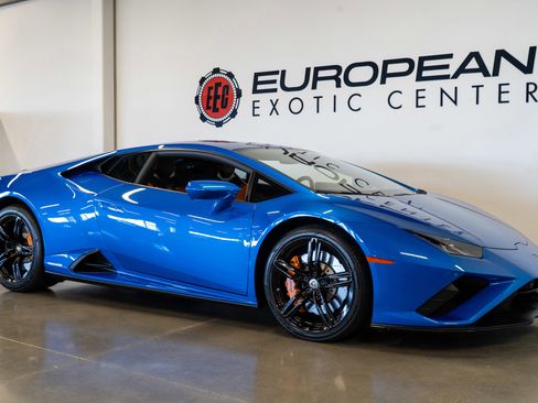 Used 2020 Lamborghini Huracan EVO RWD image 27