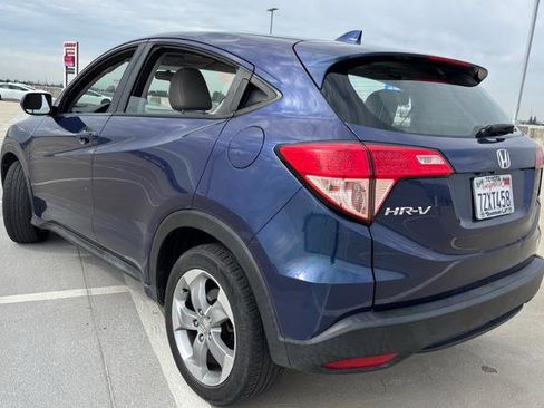 Used 2017 Honda HR-V LX image 8