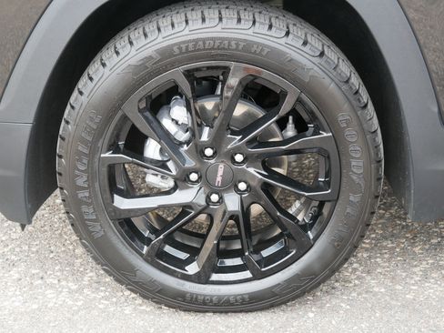 Used 2024 GMC Terrain SLE w/ Driver Convenience Package AWD/4WD image 15