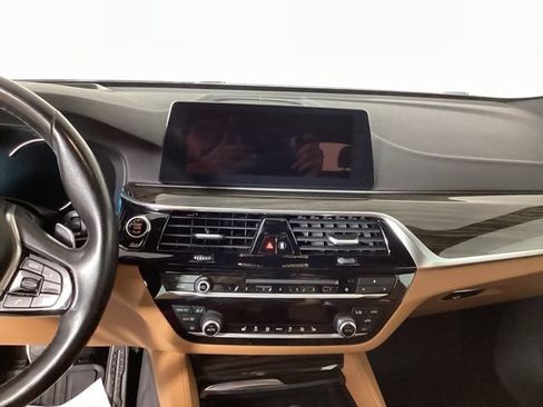 Used 2018 BMW 640i Gran Turismo xDrive AWD/4WD image 15