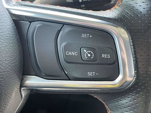Used 2022 Jeep Gladiator Mojave w/ Cold Weather Group AWD/4WD image 30
