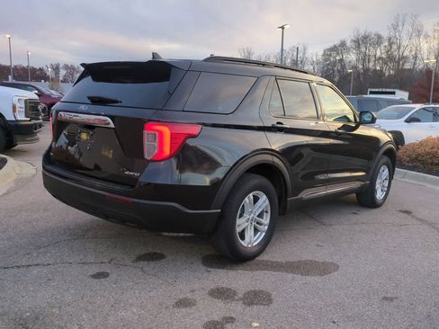 Used 2023 Ford Explorer XLT image 8