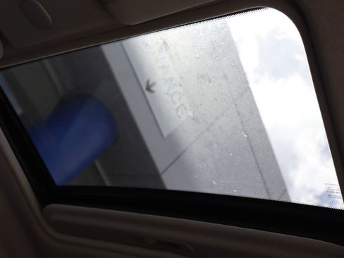 Used 2015 Nissan Juke SV w/ Technology Package image 22