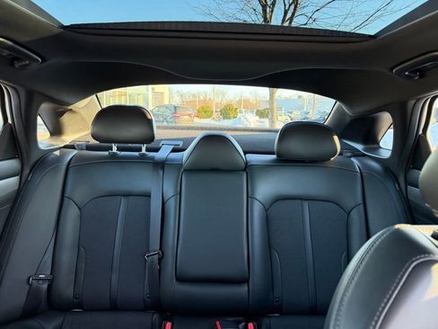 Used 2023 Kia K5 GT-Line image 14