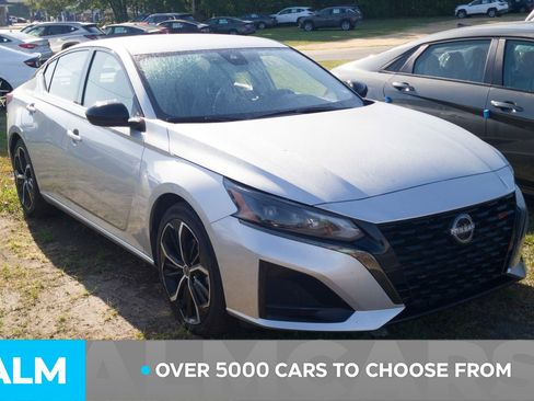 Used 2024 Nissan Altima 2.5 SR image 3