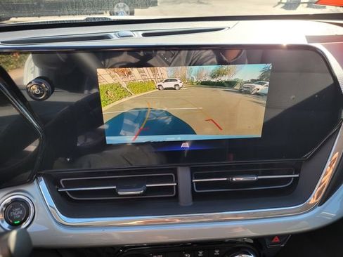 New 2026 Chevrolet Trax LT w/ LT Convenience Package image 9