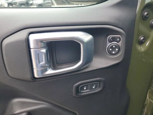 Used 2021 Jeep Wrangler Unlimited Sport AWD/4WD image 9