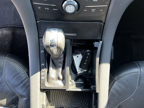 Used 2015 Ford Taurus SEL w/ Equipment Group 201A image 15