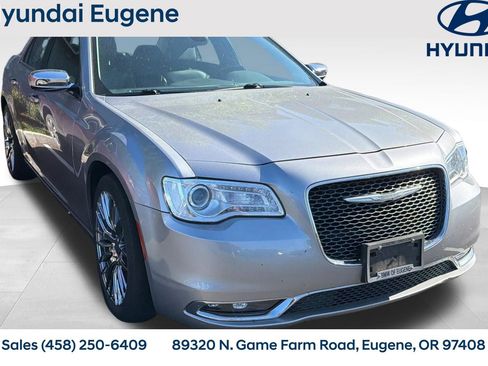 Used 2016 Chrysler 300 C RWD image 1