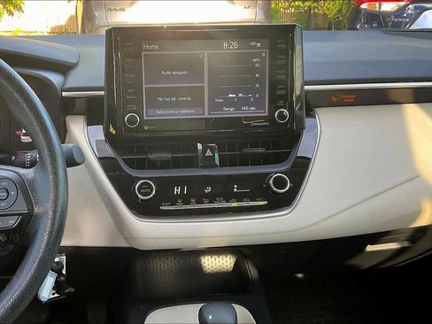 Used 2022 Toyota Corolla LE FWD image 7