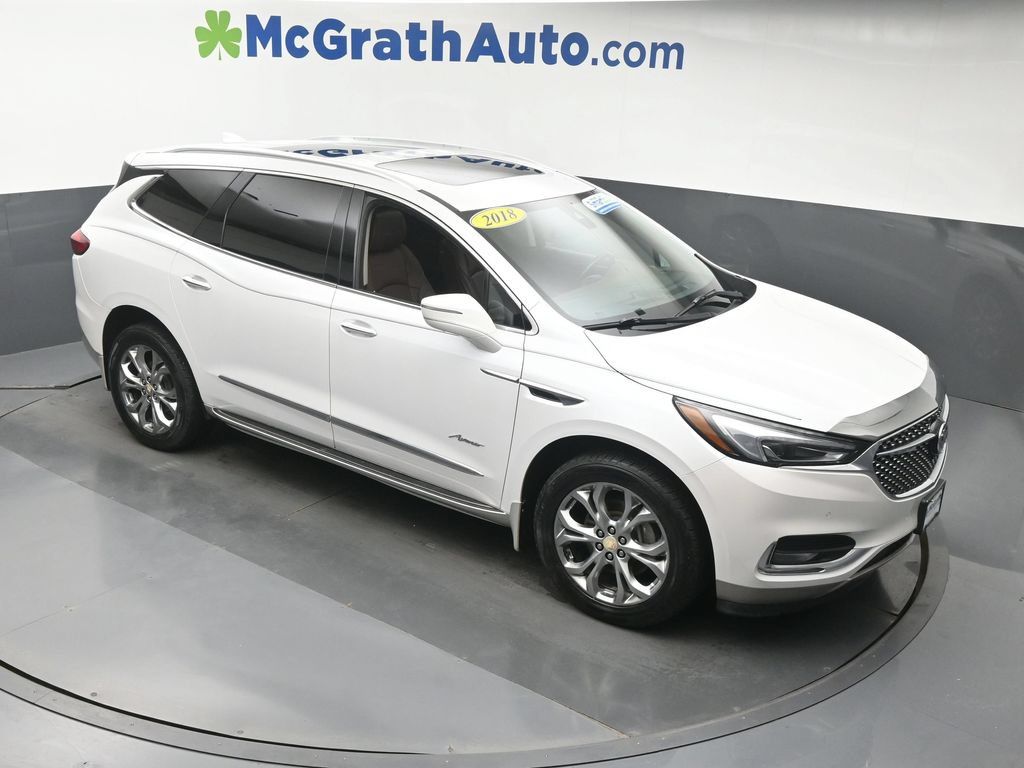 Used 2018 Buick Enclave Avenir w/ Avenir Technology Package AWD/4WD image 3