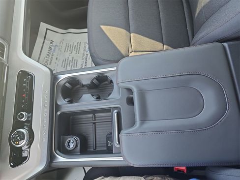 New 2025 Ford Expedition Max Active image 21