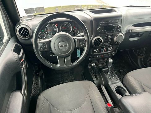 Used 2018 Jeep Wrangler Unlimited Sport S AWD/4WD image 30