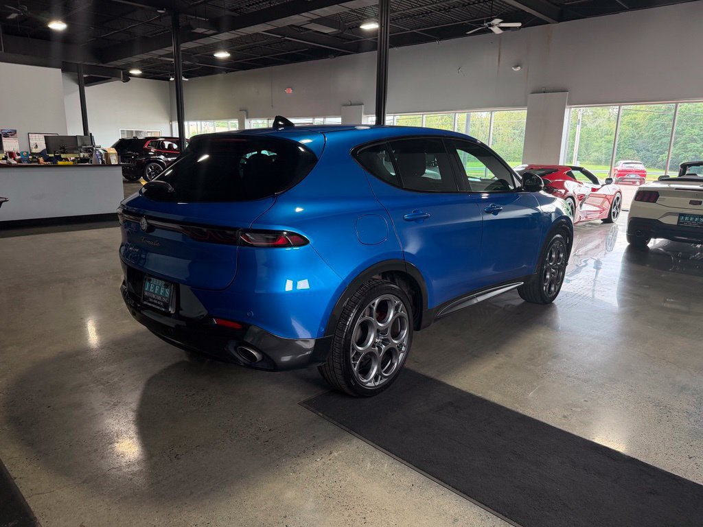 Used 2024 Alfa Romeo Tonale Veloce AWD/4WD image 4