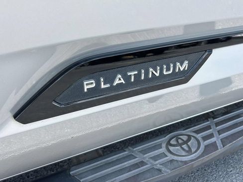 Used 2024 Toyota Tundra Platinum AWD/4WD image 10
