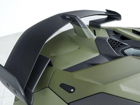 Used 2020 Lamborghini Aventador SVJ image 15