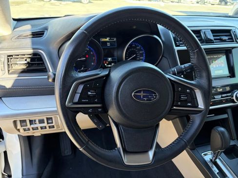 Used 2018 Subaru Outback 2.5i Premium image 12