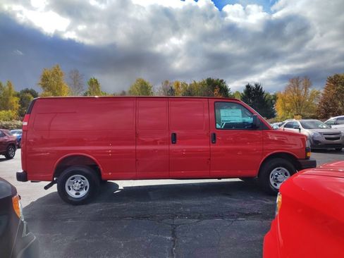 New 2025 Chevrolet Express 3500 Extended w/ Driver Convenience Package image 3