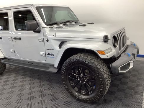 Used 2022 Jeep Wrangler Unlimited Sahara w/ Cold Weather Group image 21