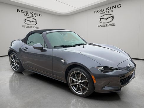 Used 2017 MAZDA MX-5 Miata Grand Touring image 7