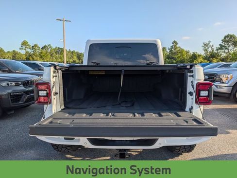 Used 2021 Jeep Gladiator Overland AWD/4WD image 32