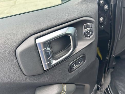 New 2026 Jeep Gladiator Sport AWD/4WD image 13