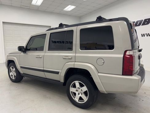 Used 2009 Jeep Commander Sport image 7