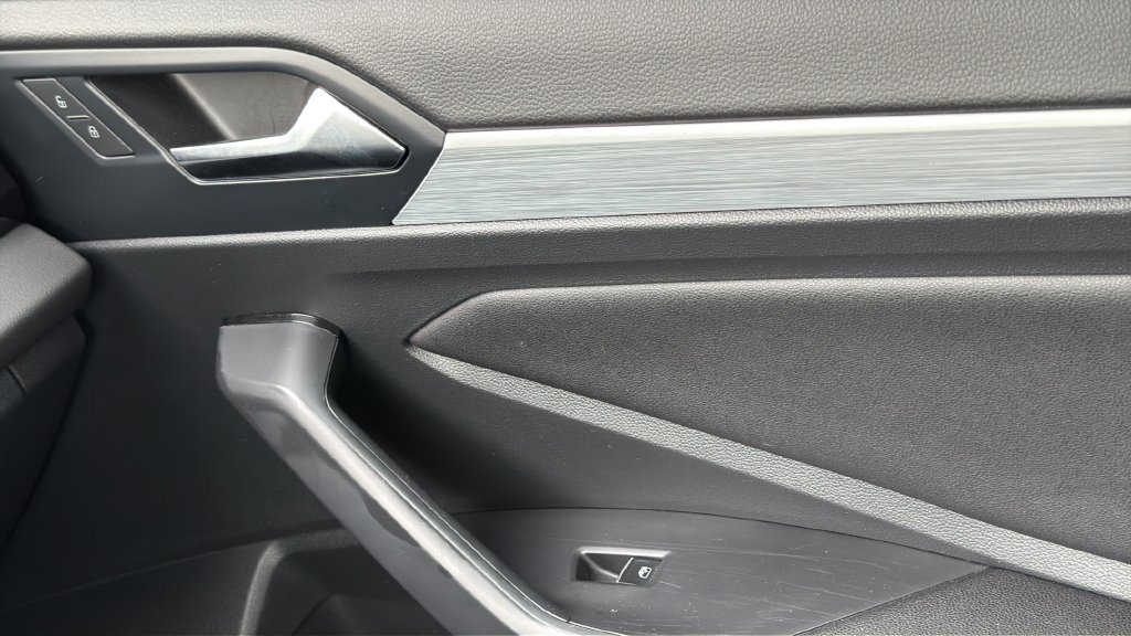 Certified 2025 Volkswagen Jetta Sport FWD image 13