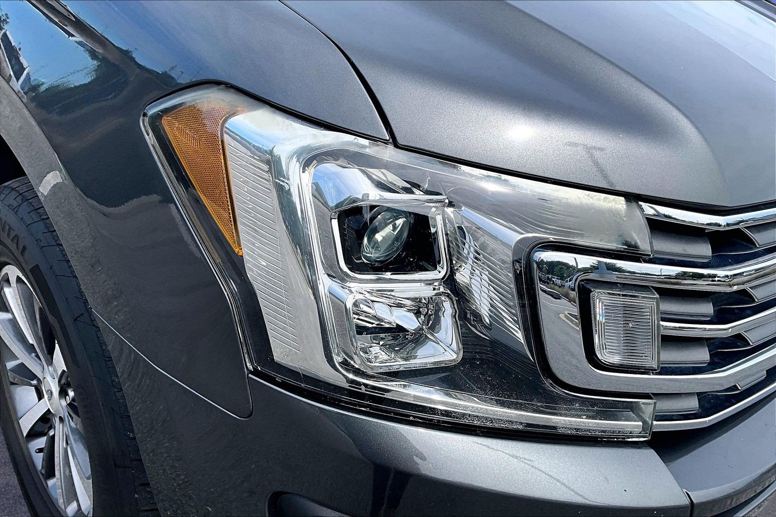 Used 2020 Ford Expedition XLT w/ Equipment Group 201A AWD/4WD image 33