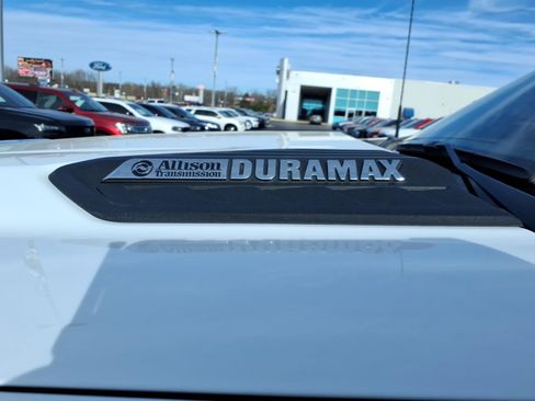 Used 2024 Chevrolet Silverado 2500 LT image 8