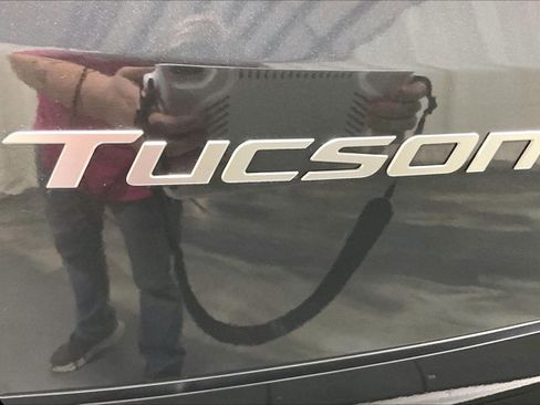 Used 2025 Hyundai Tucson SE image 8