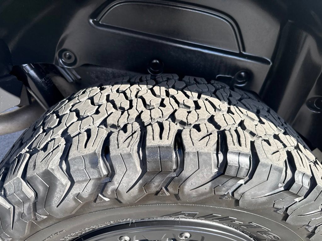 Used 2023 Jeep Wrangler Unlimited Rubicon 4xe AWD/4WD image 13