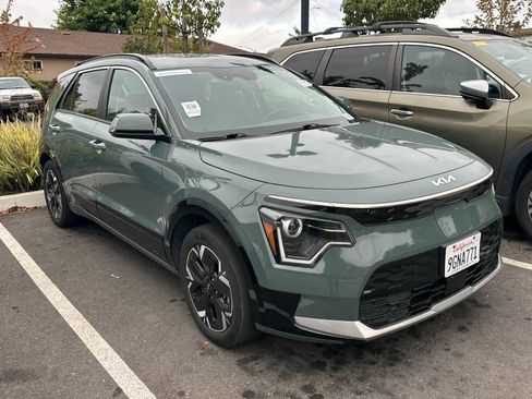 Used 2023 Kia Niro Wind FWD image 2