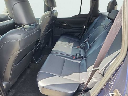 Used 2024 Lexus GX 550 w/ Accessory Package (2T) AWD/4WD image 35