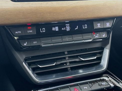 Used 2022 Audi e-tron GT Premium Plus image 20