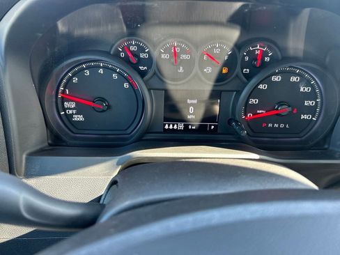 Used 2025 Chevrolet Silverado 1500 W/T w/ Trailering Package AWD/4WD image 13