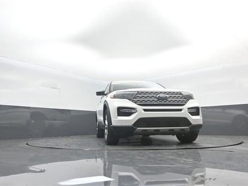 Certified 2023 Ford Explorer Limited w/ Equipment Group 301A image 29