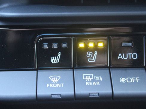 New 2026 Toyota Crown Signia image 5