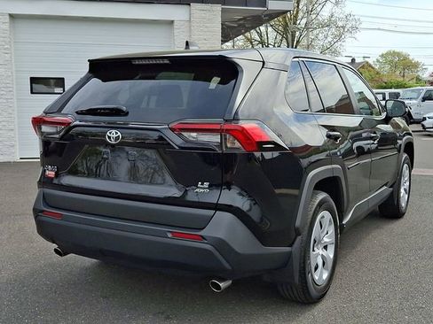 Certified 2024 Toyota RAV4 LE AWD/4WD image 6