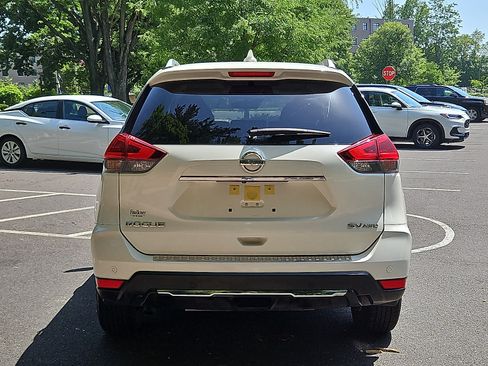 Certified 2019 Nissan Rogue SV w/ Premium Package AWD/4WD image 5