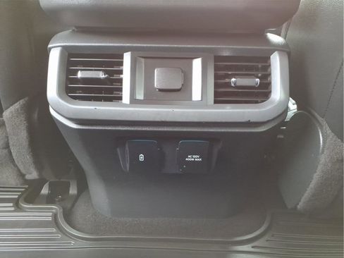 Used 2022 Ford F150 Lariat AWD/4WD image 14