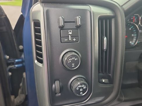 Used 2018 Chevrolet Silverado 1500 LTZ w/ LTZ Plus Package image 32