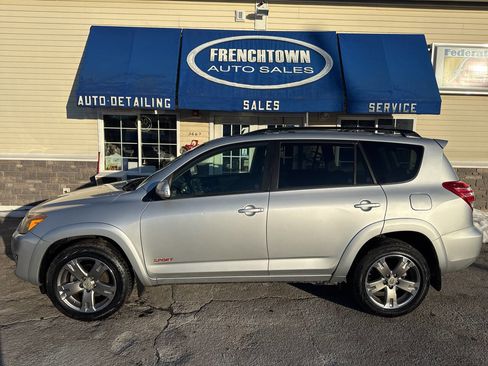 Used 2010 Toyota RAV4 Sport image 4