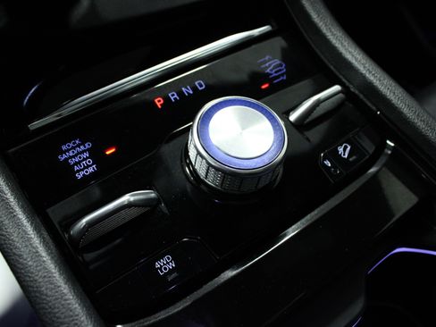 Used 2023 Jeep Grand Cherokee L Summit w/ Luxury Tech Group V image 24