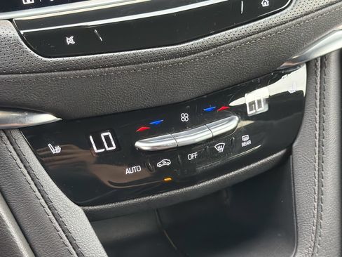 Certified 2023 Cadillac XT5 Luxury FWD image 29