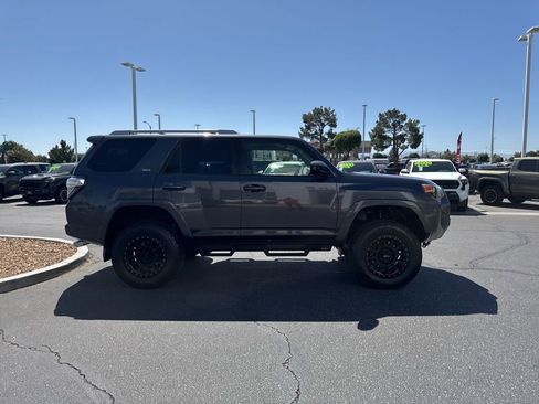 Used 2016 Toyota 4Runner SR5 w/ Convenience Package AWD/4WD image 5