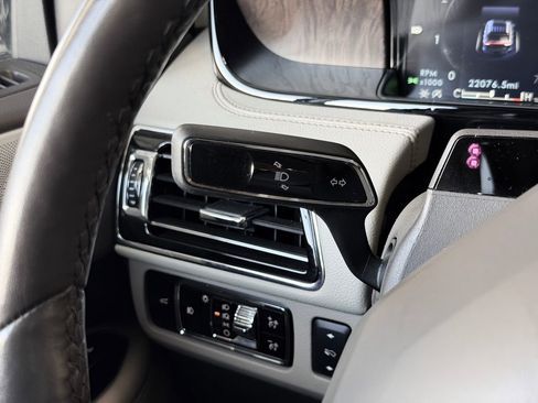 Used 2023 Lincoln Navigator Reserve AWD/4WD image 14