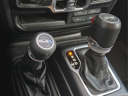 Used 2023 Jeep Wrangler Unlimited Sport AWD/4WD image 15