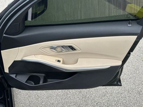 Used 2021 BMW 330i Sedan w/ Convenience Package image 30