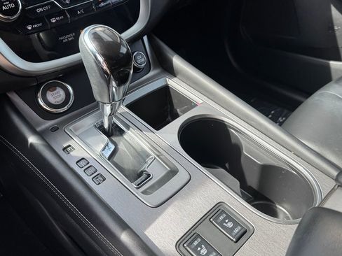 Certified 2024 Nissan Murano SV w/ SV Midnight Edition Package image 14